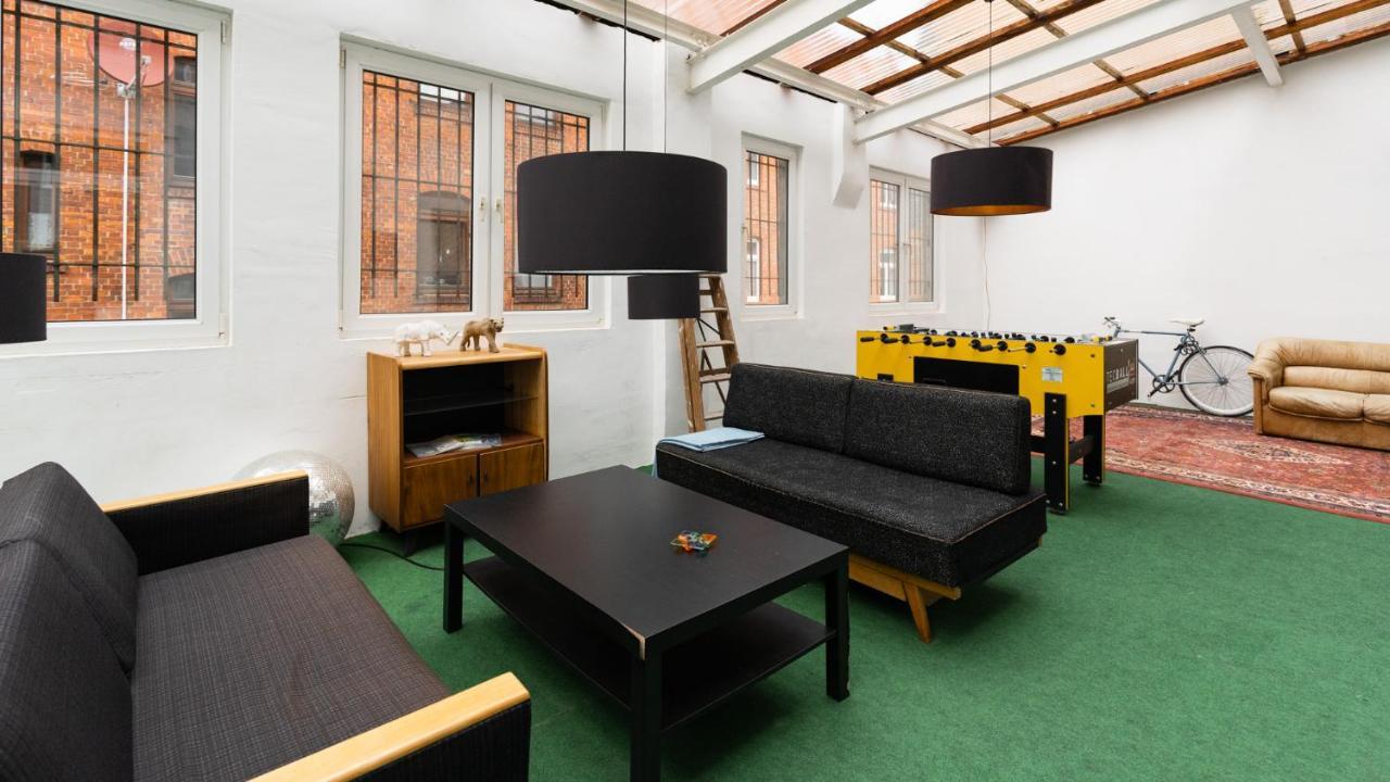 230 M2 Loft Mit Eigenem Wintergarten Mit Tischtennis & Dart, Kostenloser Parkplatz 埃尔福特 外观 照片