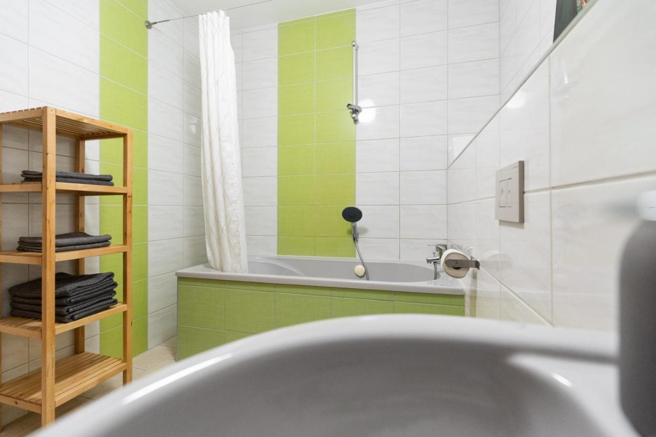 230 M2 Loft Mit Eigenem Wintergarten Mit Tischtennis & Dart, Kostenloser Parkplatz 埃尔福特 外观 照片